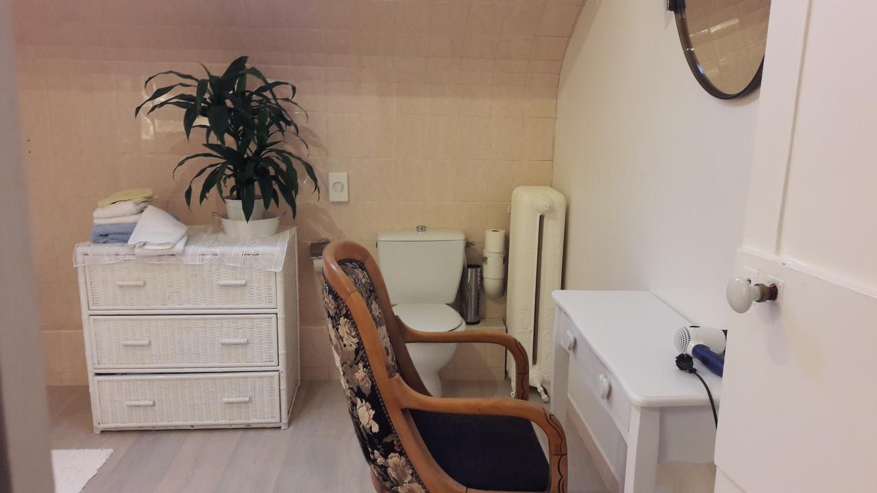 Logis Hotel Et Restaurant Du Dauphin Sées Екстериор снимка