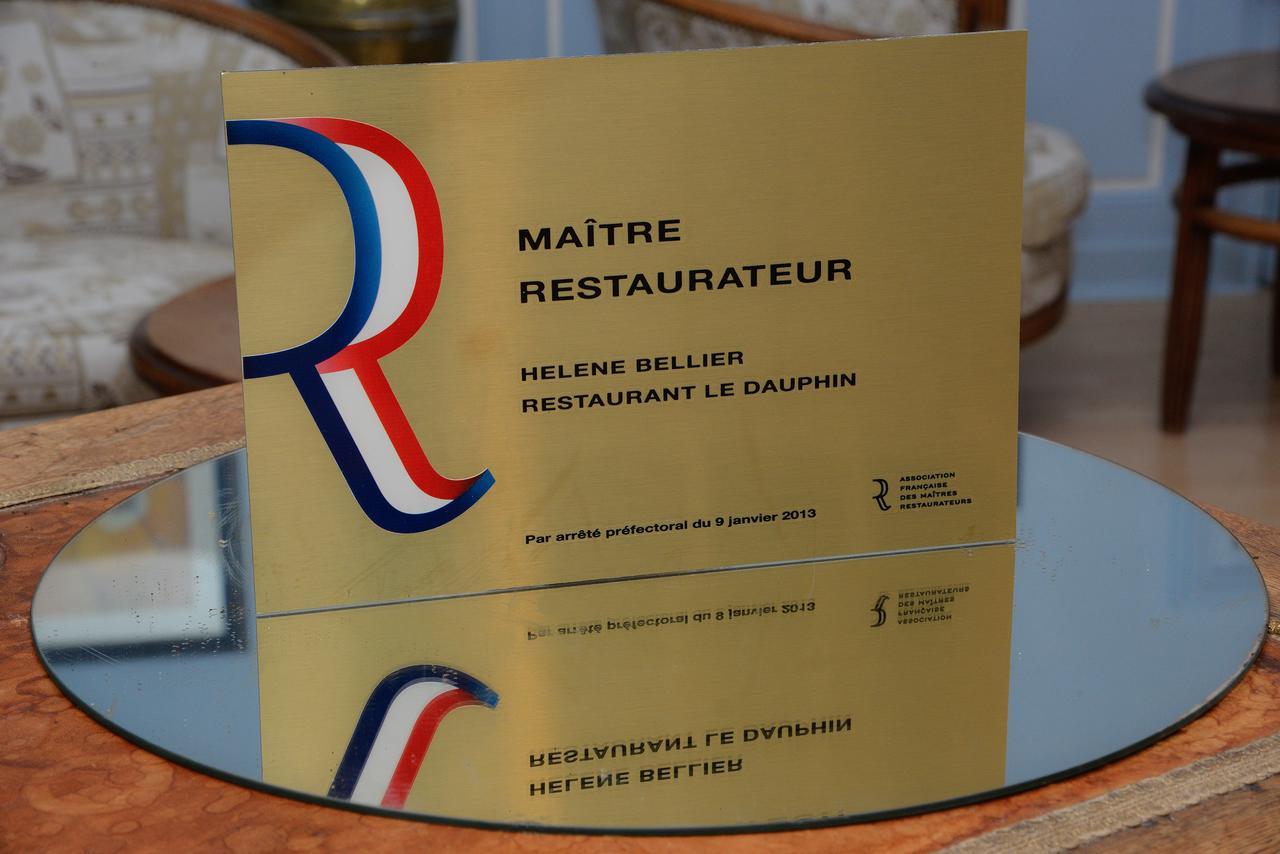 Logis Hotel Et Restaurant Du Dauphin Sées Екстериор снимка